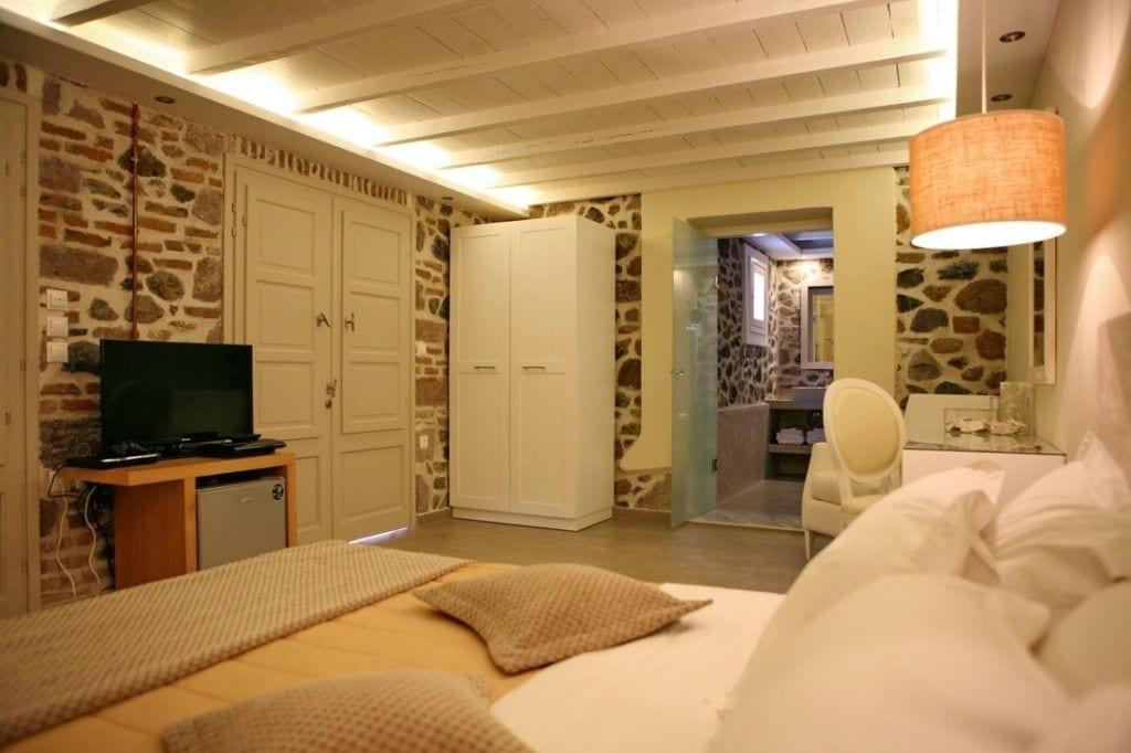 Oikies Small Elegant Hotel