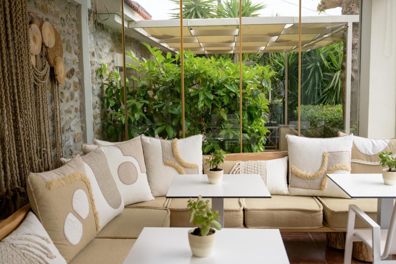 Hotel Oikies Small Elegant 3*